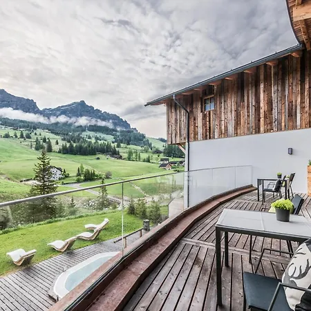 Отель Miraval Naturhotel 4*